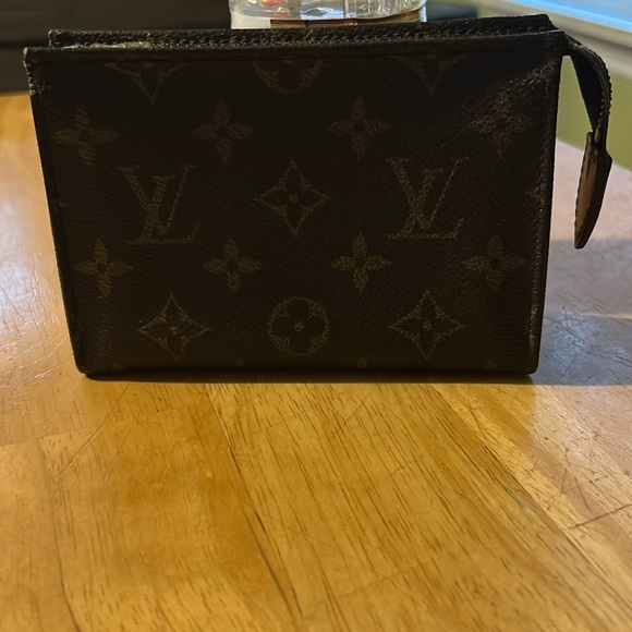 VTG LOUIS VUITTON Monogram Toiletry Pouch 15 Cosmetic Case Poche Toilette Bag - Picture 1 of 5